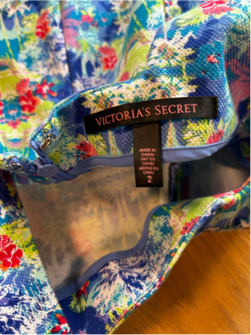 Victoria’s Secret 90s Floral Mini Size 2 Structured Bodice Kentucky Derby - Picture 8 of 8